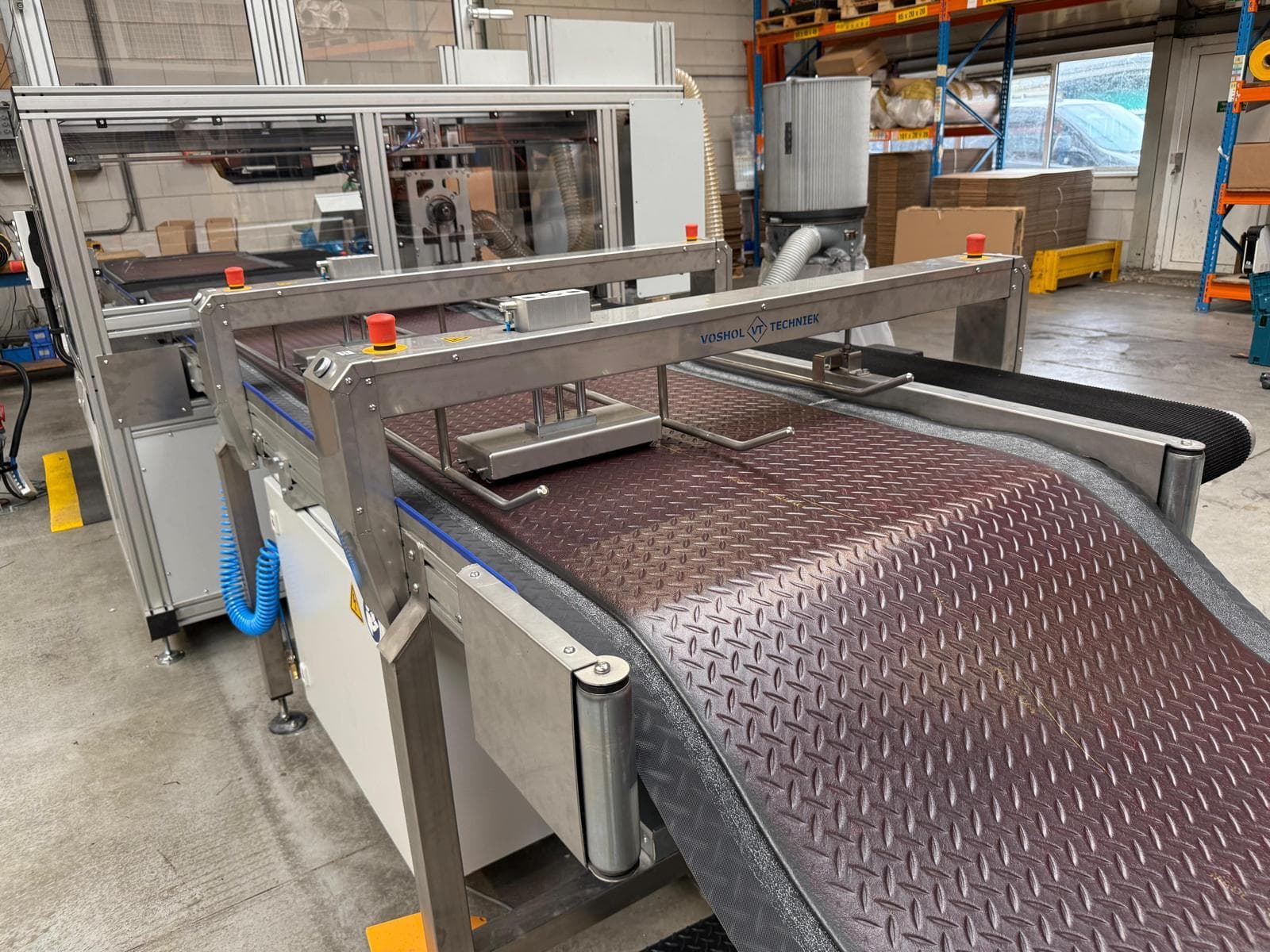 Transport- en sorteerlijn in onze werkplaats